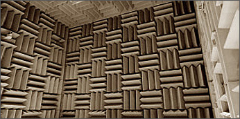 納新機(jī)電噪音測(cè)試室