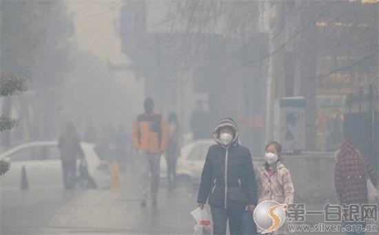 出門(mén)戴口罩 出門(mén)戴口罩